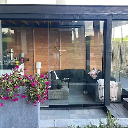 B&B Veluwemeer, Jacuzzi, Swim Spa, Sauna, Steam Bath And Sandy Beach-3